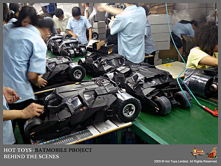 AFHUB The Action Figure Hub Hot Toys TDK Batmobile Tumbler