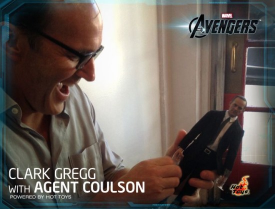 Hot Toys - Clark Gregg with Agent Coulson