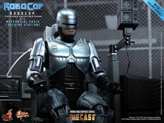 Hot Toys - RoboCop - RoboCop with Mechanical Chair (Docking Station)_PR6