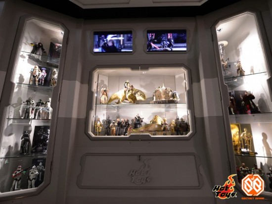 Hot Toys - Secret Base Preview Party_08