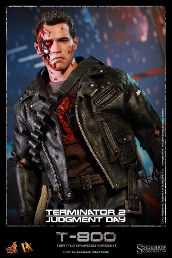 Hot Toys - T2 - DX T-800 (Battle Damaged Version)_PR8