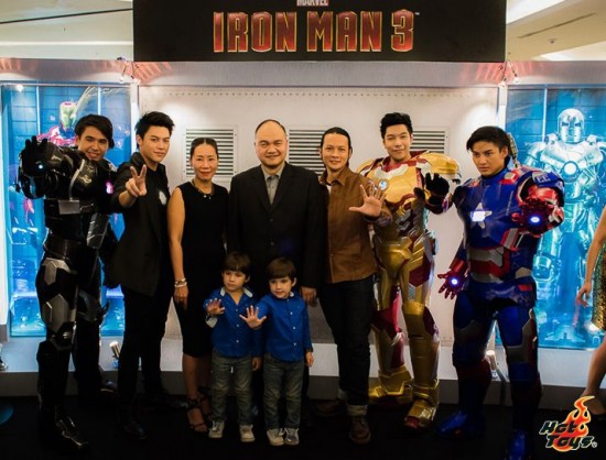Iron Man Hot Toys Ultimate Showcase by I Am Toys_01