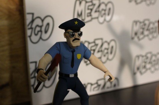 mezco-0011