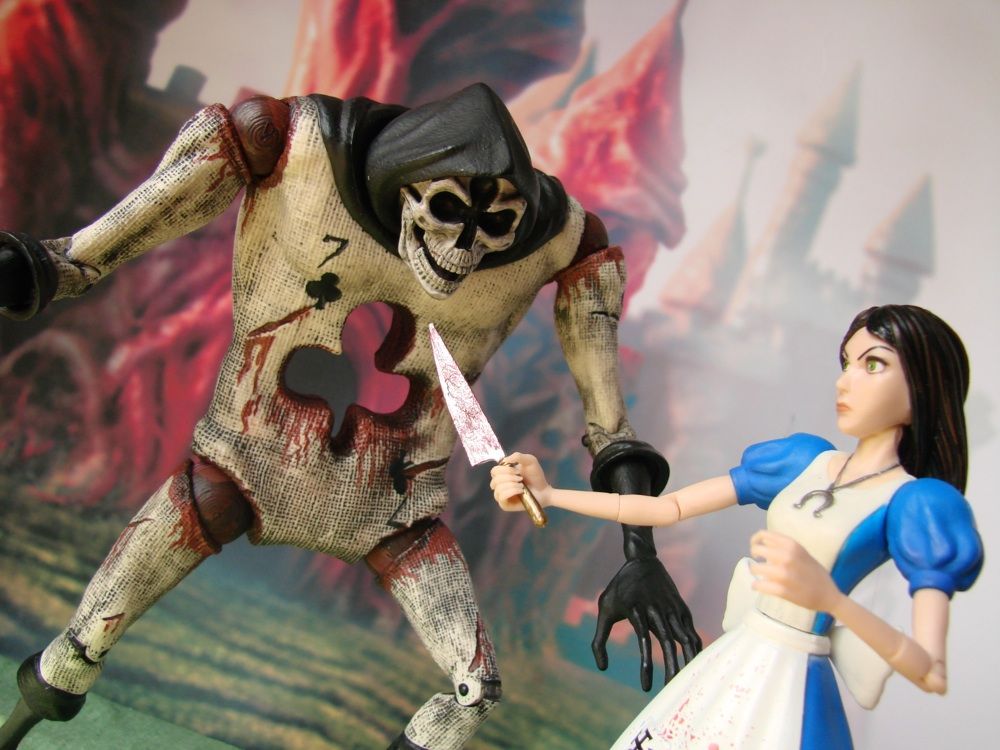 alice madness figurine
